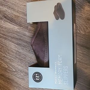 Wayland Square, memory foam slippers